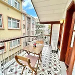 Authentic Turkish Home Family Room 4* Isztambul
