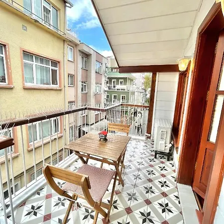Authentic Turkish Home Family Room 4* Stambuł