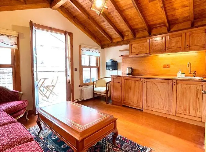 Authentic Turkish Home Suite Апарт-отель