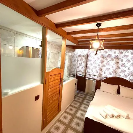 Authentic Turkish Family イスタンブール